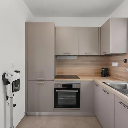 Delfis With Private Pool And Three Bedrooms